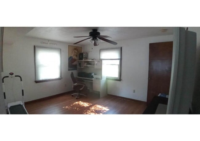 Building Photo - Call Sabrina Thomas Office at 757-767-0767...