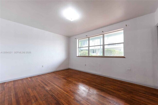Building Photo - 1255 Marseille Dr
