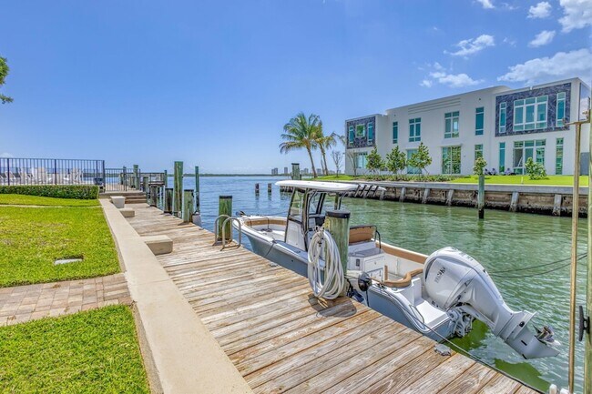 Building Photo - 68 Yacht Club Dr