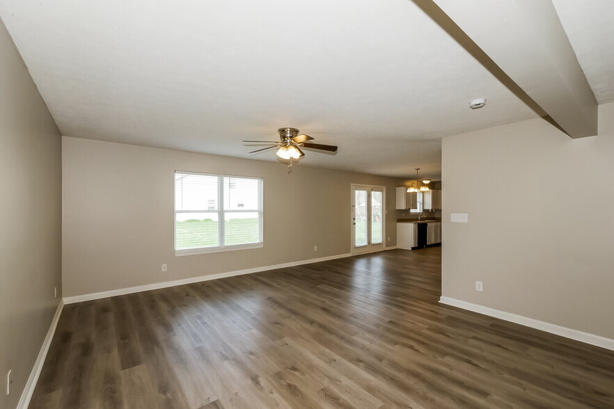 Building Photo - 1361 Blue Ridge Ln