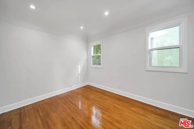 Building Photo - 1316 Thayer Ave