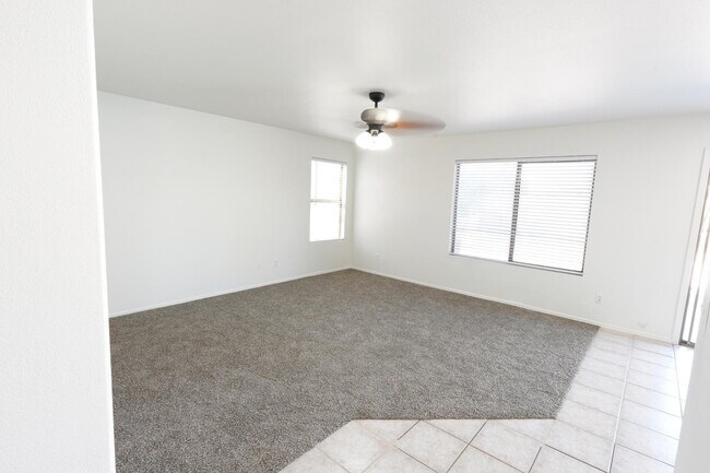 Building Photo - 16182 N 157th Dr