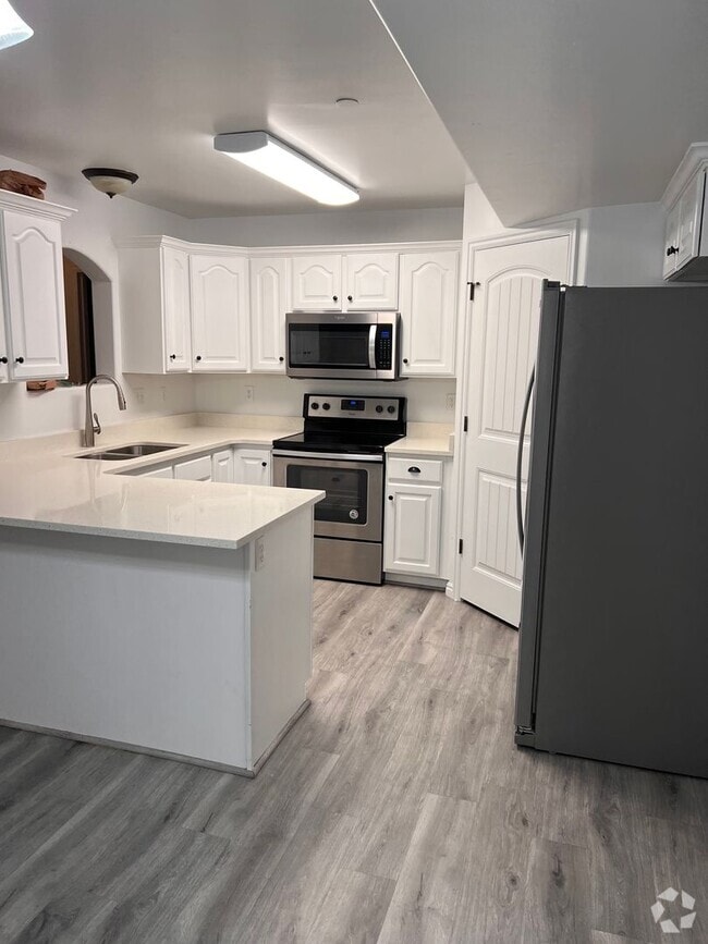 Building Photo - Beautiful 3-Bedroom Condo in Pleasant Grov...