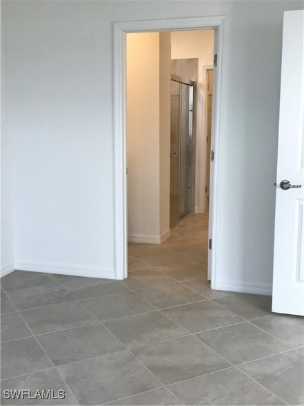 Building Photo - 2016 Vermont Ln