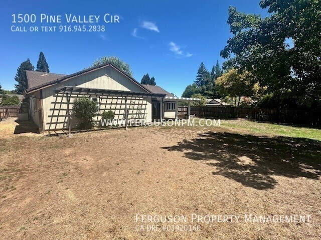 Building Photo - 1500 Pine Valley Cir