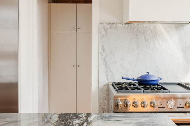 Building Photo - 1201 Jackson St