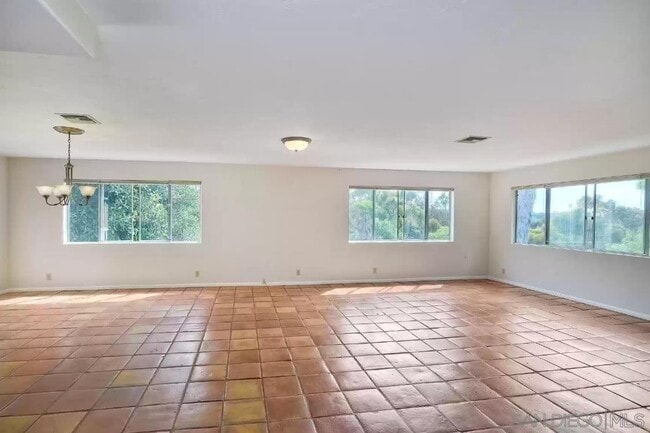 Building Photo - 3736 Bonita Canyon Rd
