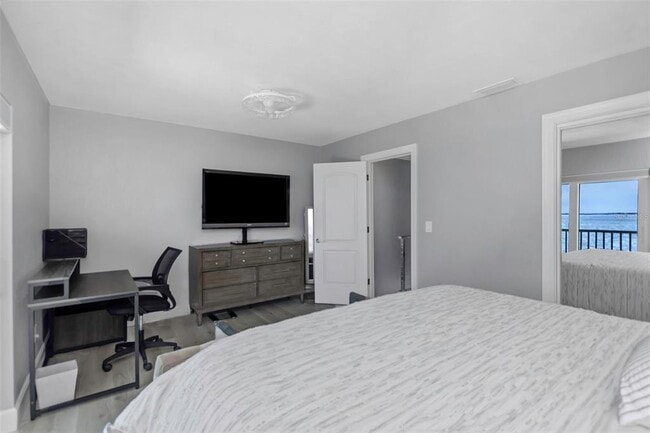 Building Photo - 2630 St Joseph Dr W