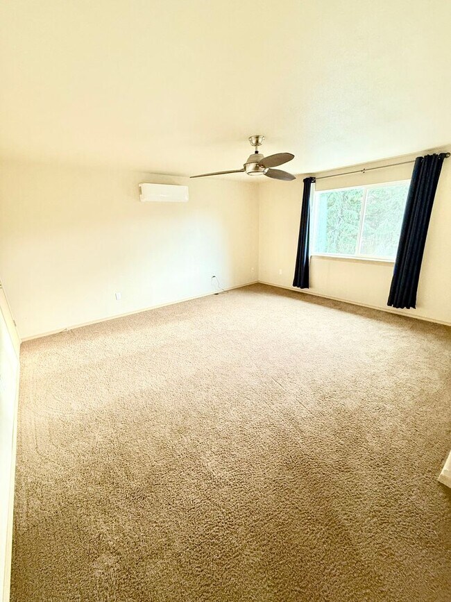 Building Photo - Beautiful house in Maple View Meadows.