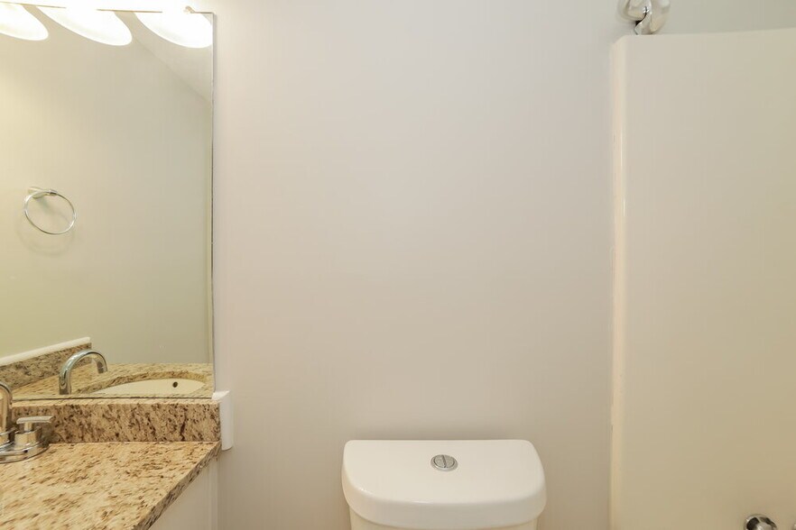 Building Photo - 1620 Olde Spring Trail