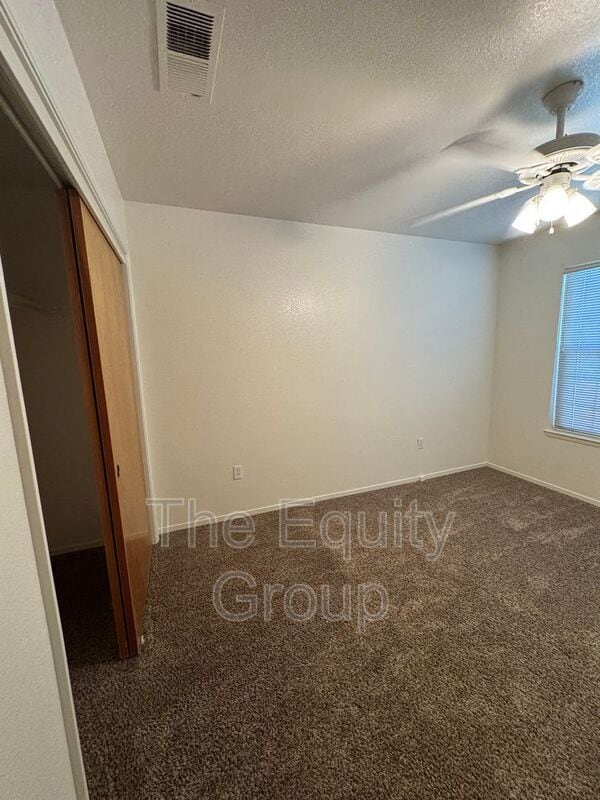Building Photo - 5411 W Country Ave