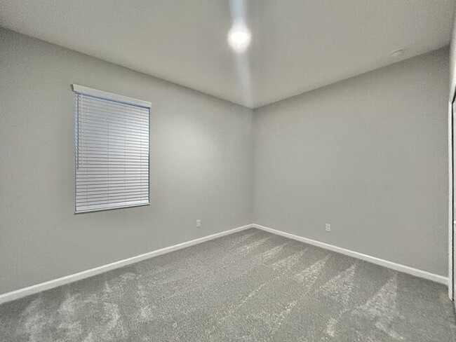 Building Photo - Gorgeous 4/3 Brand New Home with a Spaciou...