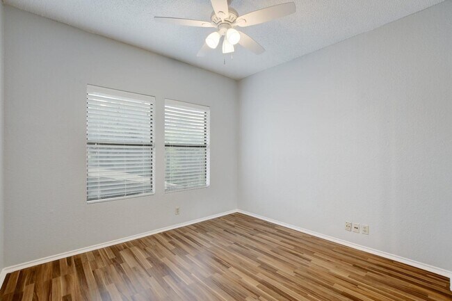 Building Photo - 2804 Rio Grande St