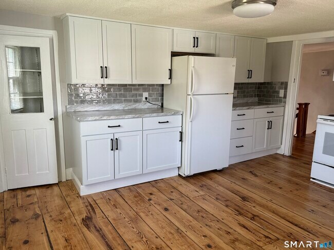 Building Photo - 8 Alto Rd