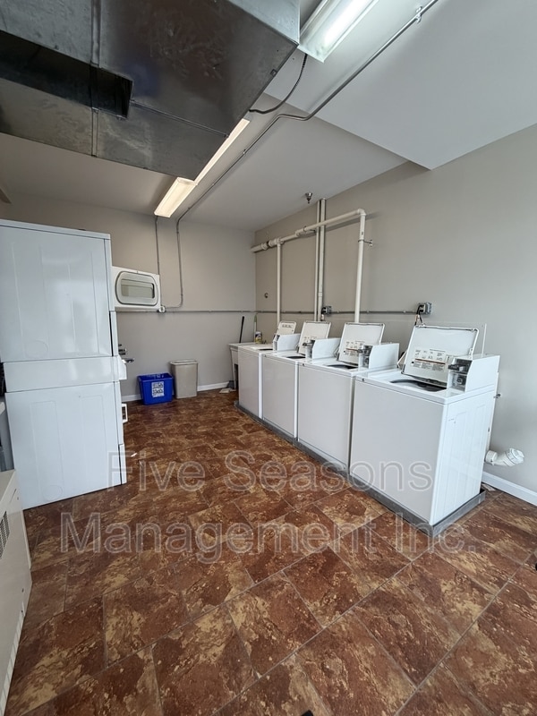 Building Photo - 194 North St