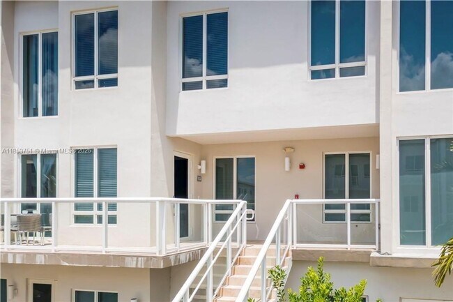Building Photo - 6415 NW 102nd Path