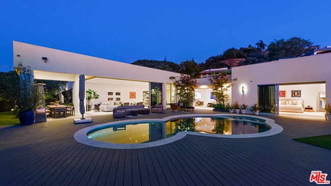 Building Photo - 2630 Eden Pl