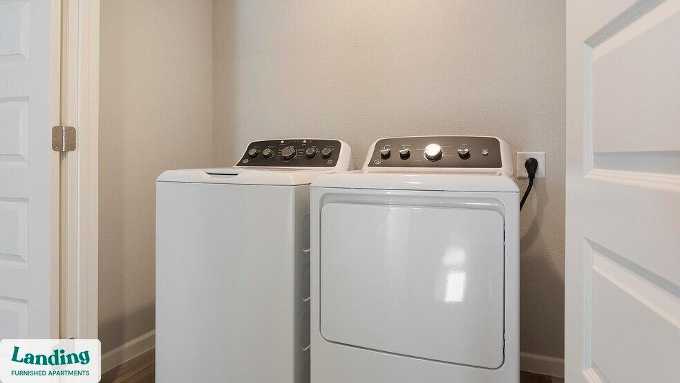 Building Photo - 3401 Redbud Ln