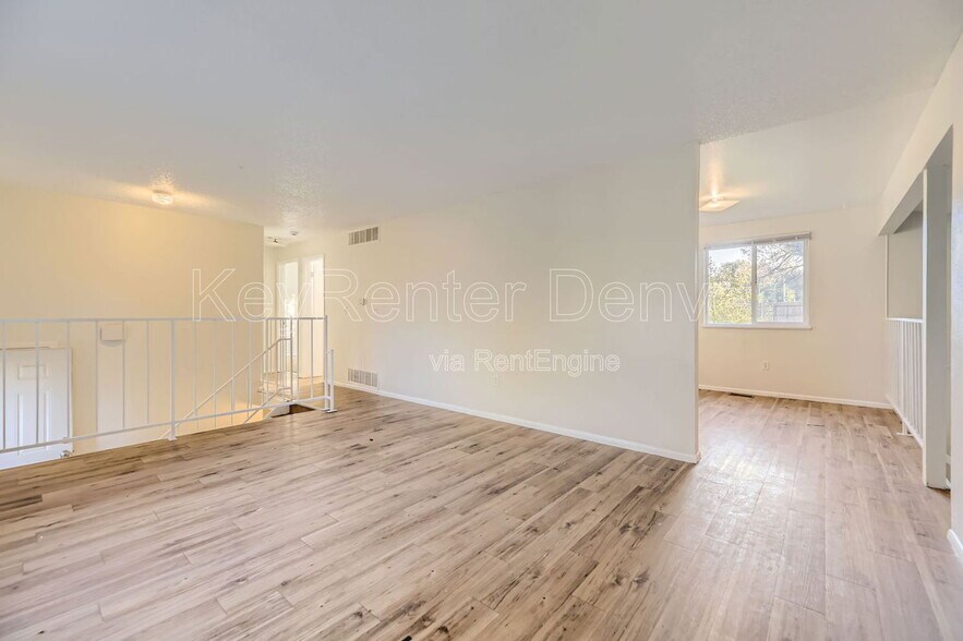 Building Photo - 3208 S Olathe Way