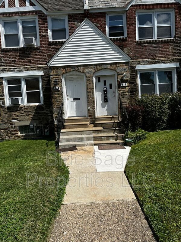 Building Photo - 813 Windermere Ave