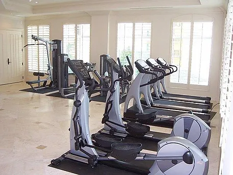 St. Tropez Private Fitness Center - 2745 1st St