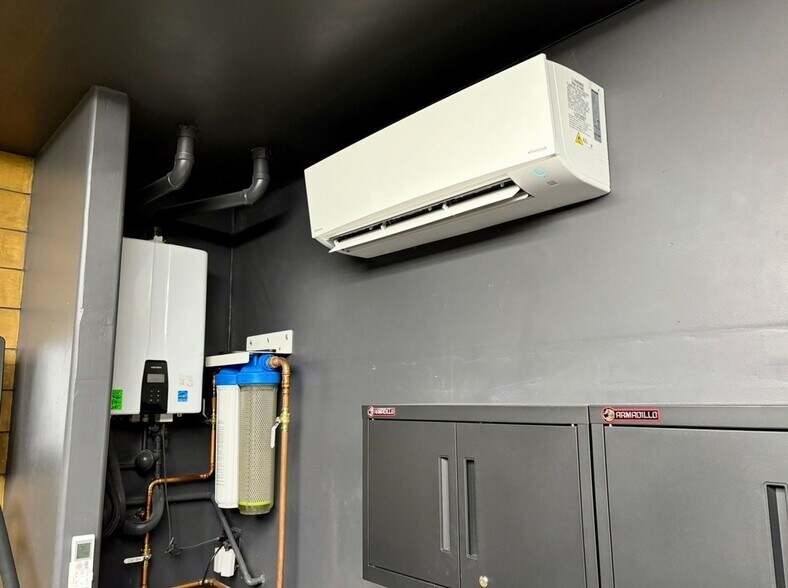 Building Photo - 4256 Crowned Eagle Loop NE