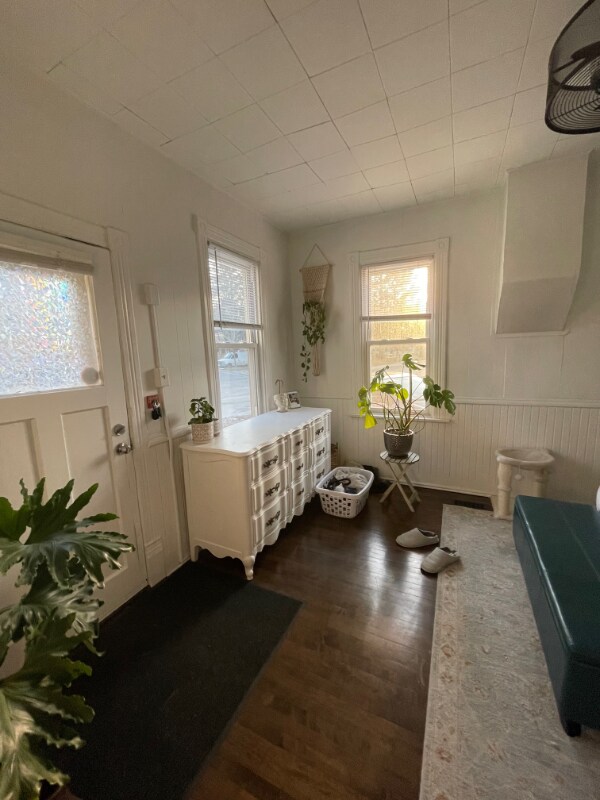 Building Photo - 3581 S Kinnickinnic Ave