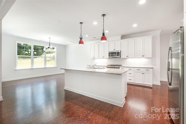 Building Photo - 2567 Cornelius Pl NW
