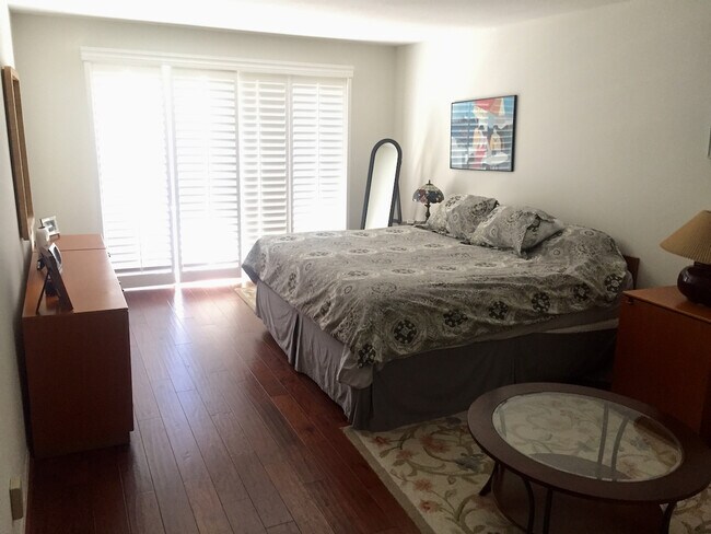 Building Photo - 2308 Schader Dr