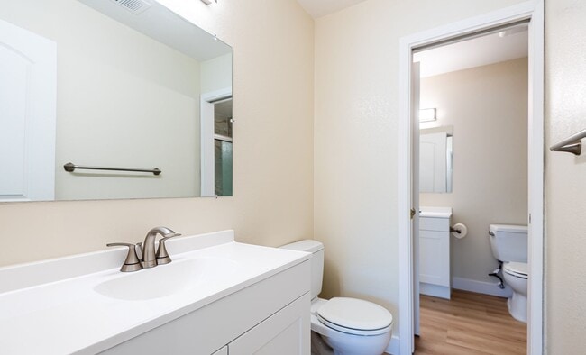 Building Photo - Soquel Knolls – Gorgeous Fully Remodeled 3BD / 1.5BA Second-Floor Condo