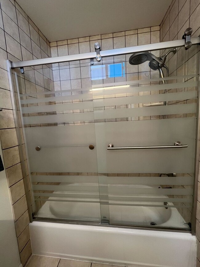 Building Photo - Move-In Special! $1,000 Off – Charming Fur...