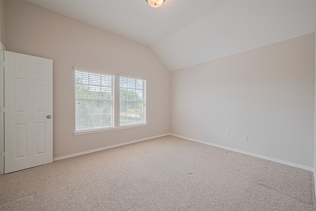 Building Photo - 20834 Avery Cove Ln