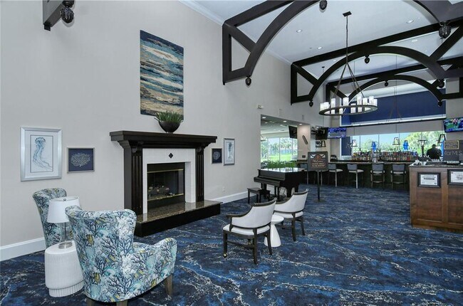 Building Photo - 9620 Club S Cir