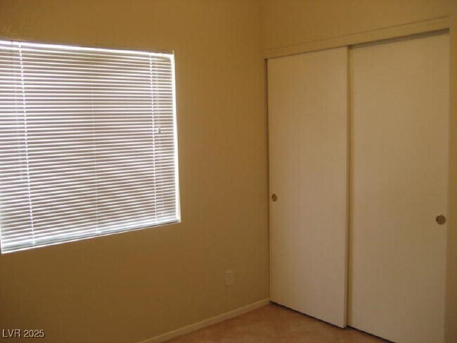 Building Photo - 6142 Highland Gardens Dr