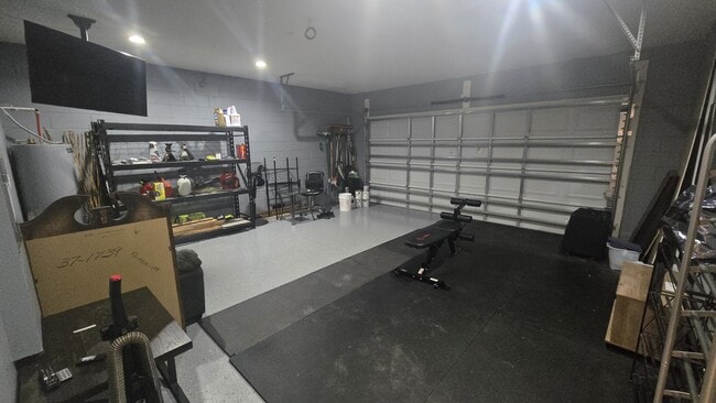 Building Photo - 3358 Summerdale Way