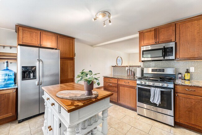 Building Photo - Updated Single-Family Home in Arvada