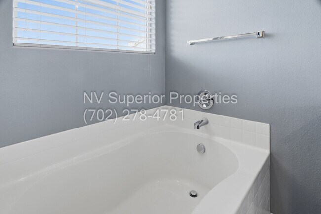 Building Photo - NW!! 4 Bedrooms!!! One Bedroom Down!!  Pool!!! Tankless Hot Water Heater!! Court yard at entrance...