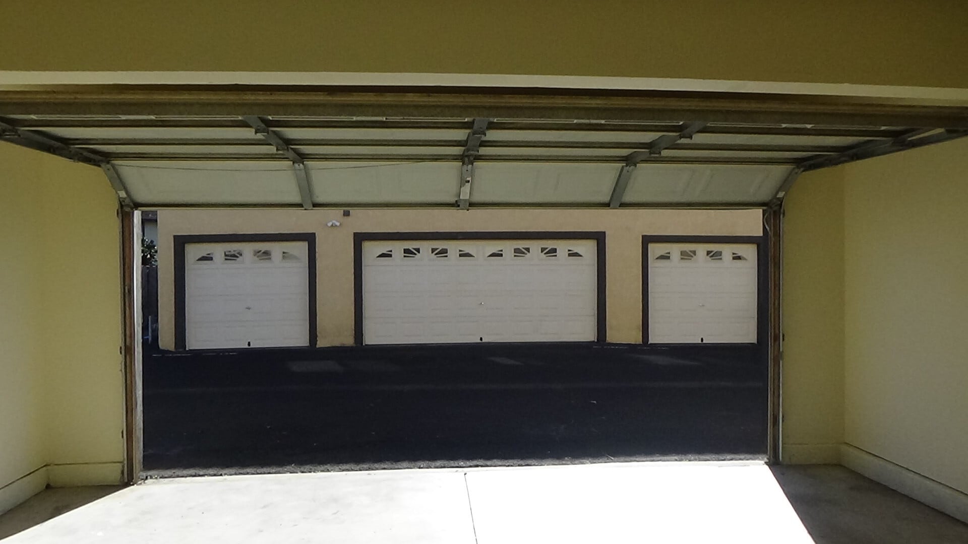 Exterior Garage Door - 725 Summerwood Ln