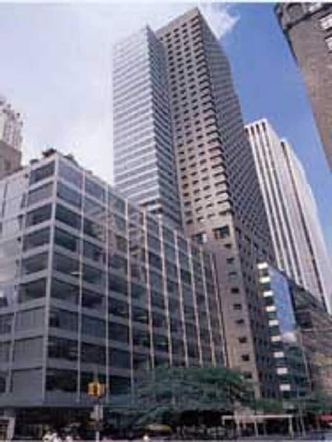 Building Photo - 500 Park Ave