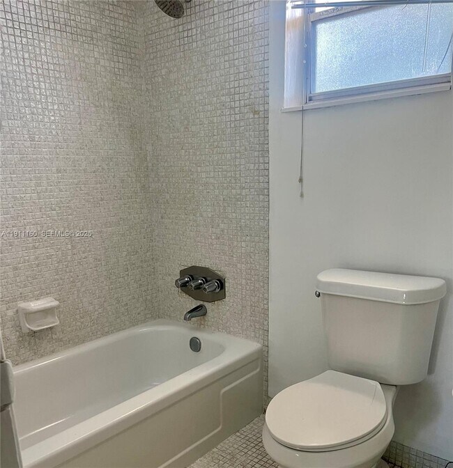 Building Photo - 2825 NE 201st Terrace