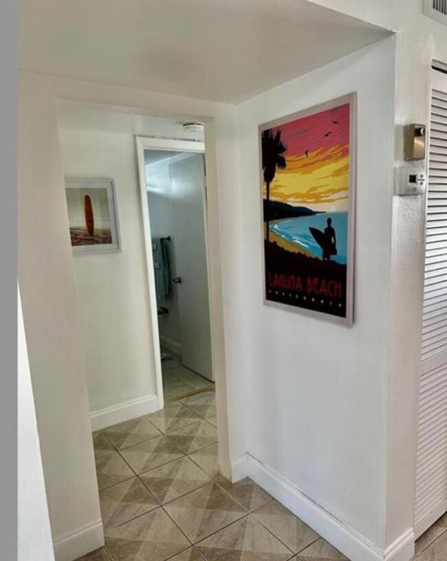 Building Photo - 1975 SE 3rd St