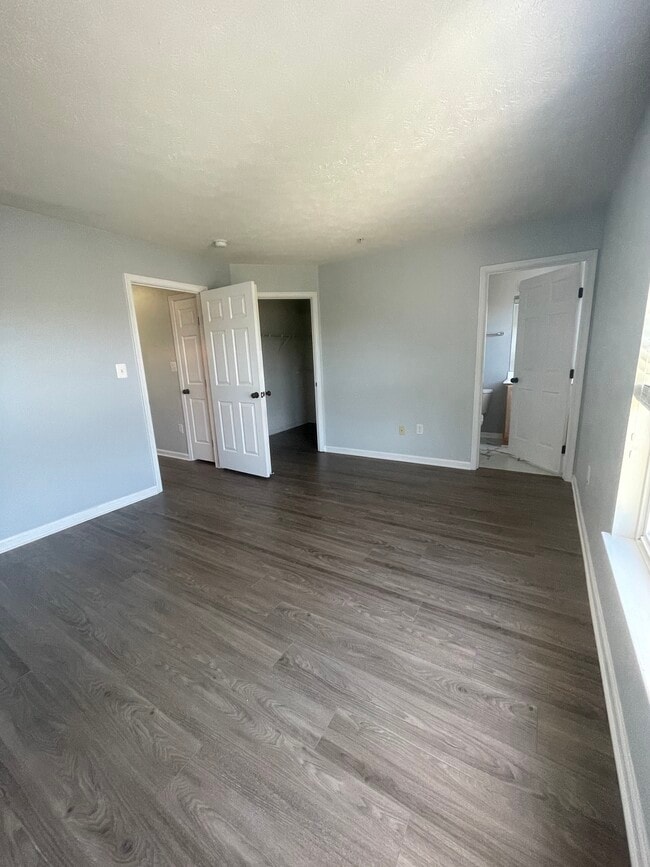 Master Room - 1409 Pangbourne Way