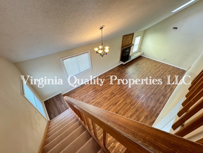 Building Photo - 5524 Glenville Cir