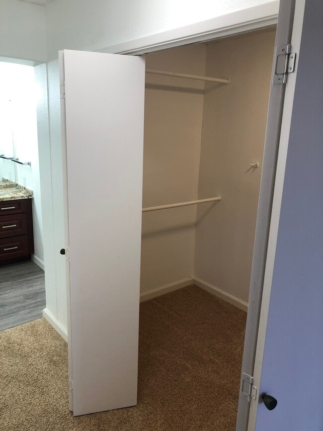 Walk-in closet - 1255 Nuuanu Ave