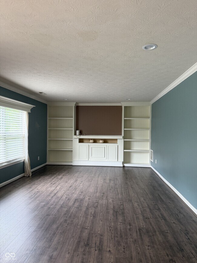 Building Photo - 4410 Viva Ln