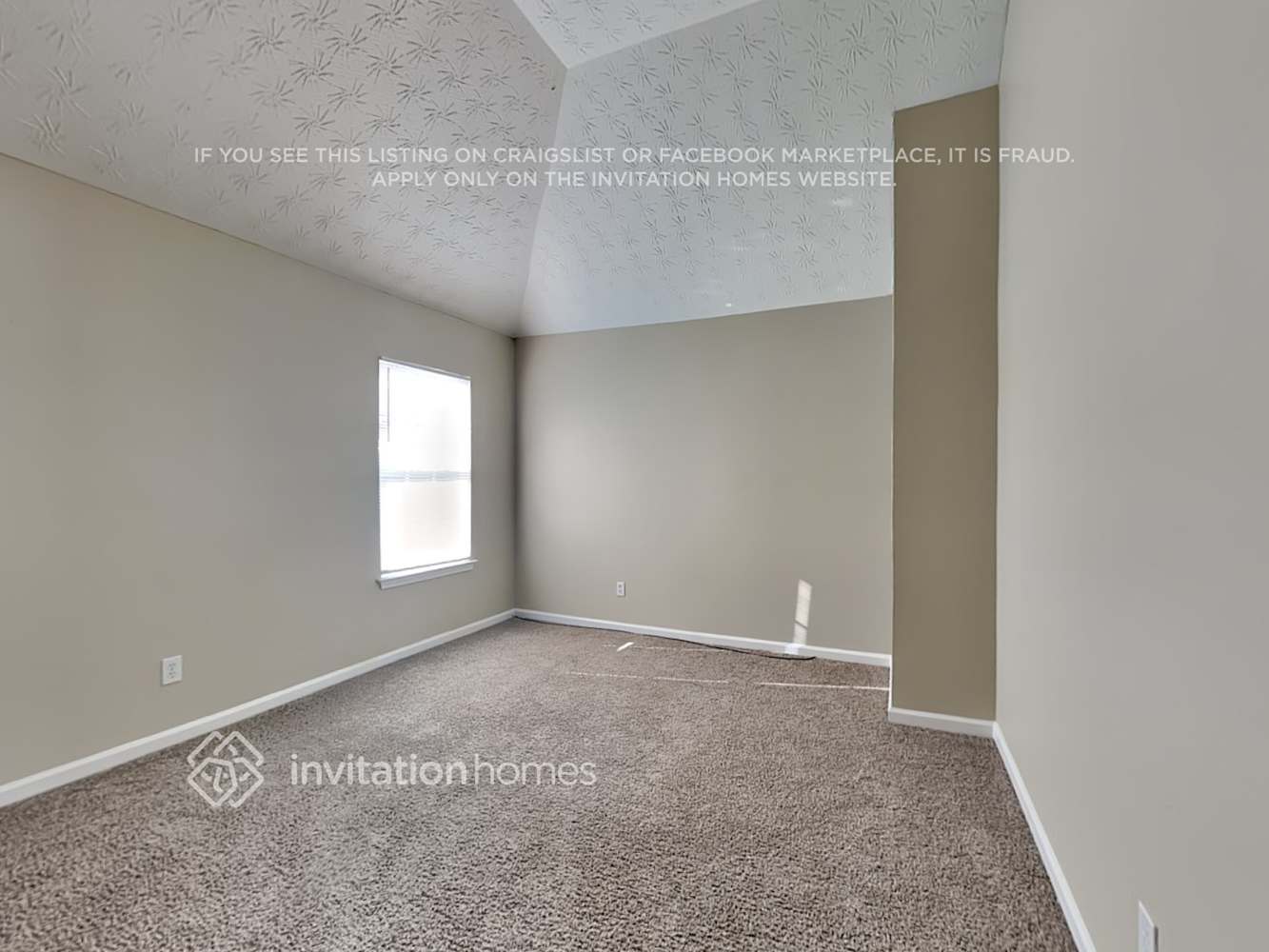 Building Photo - 20 Rock View Ln