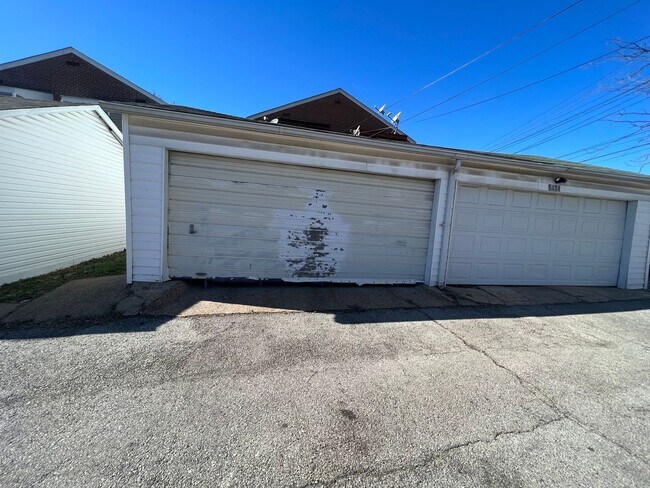 Building Photo - South City Charmer!