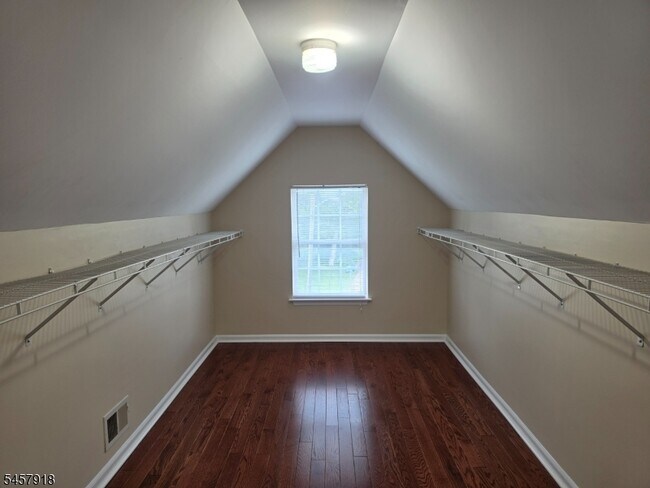 Building Photo - 36 Wexford Way