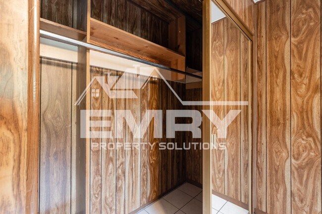 Building Photo - 6221 Fishburn Ave