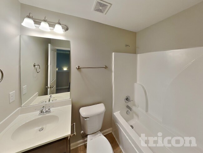 Building Photo - 920 Beverly Ct